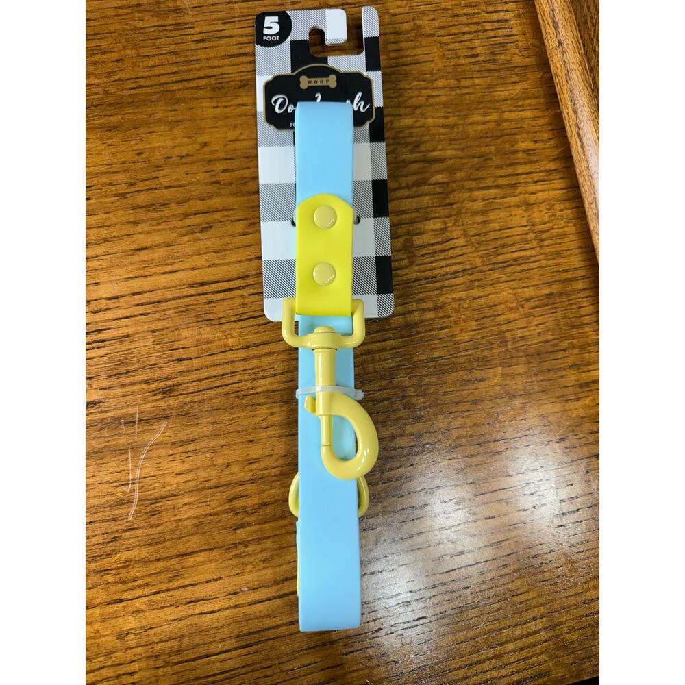 Woof Silicone Dog Leash Lightweight Waterproof - 5 ft for Dogs up to 30 Pounds